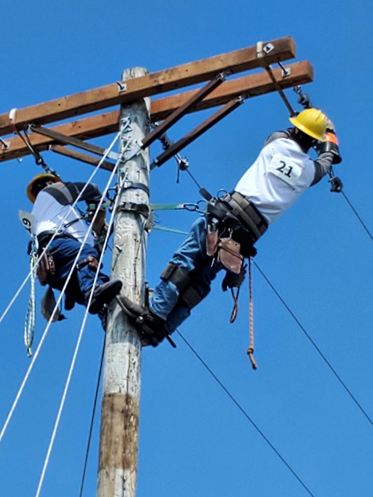 Linemen performing training